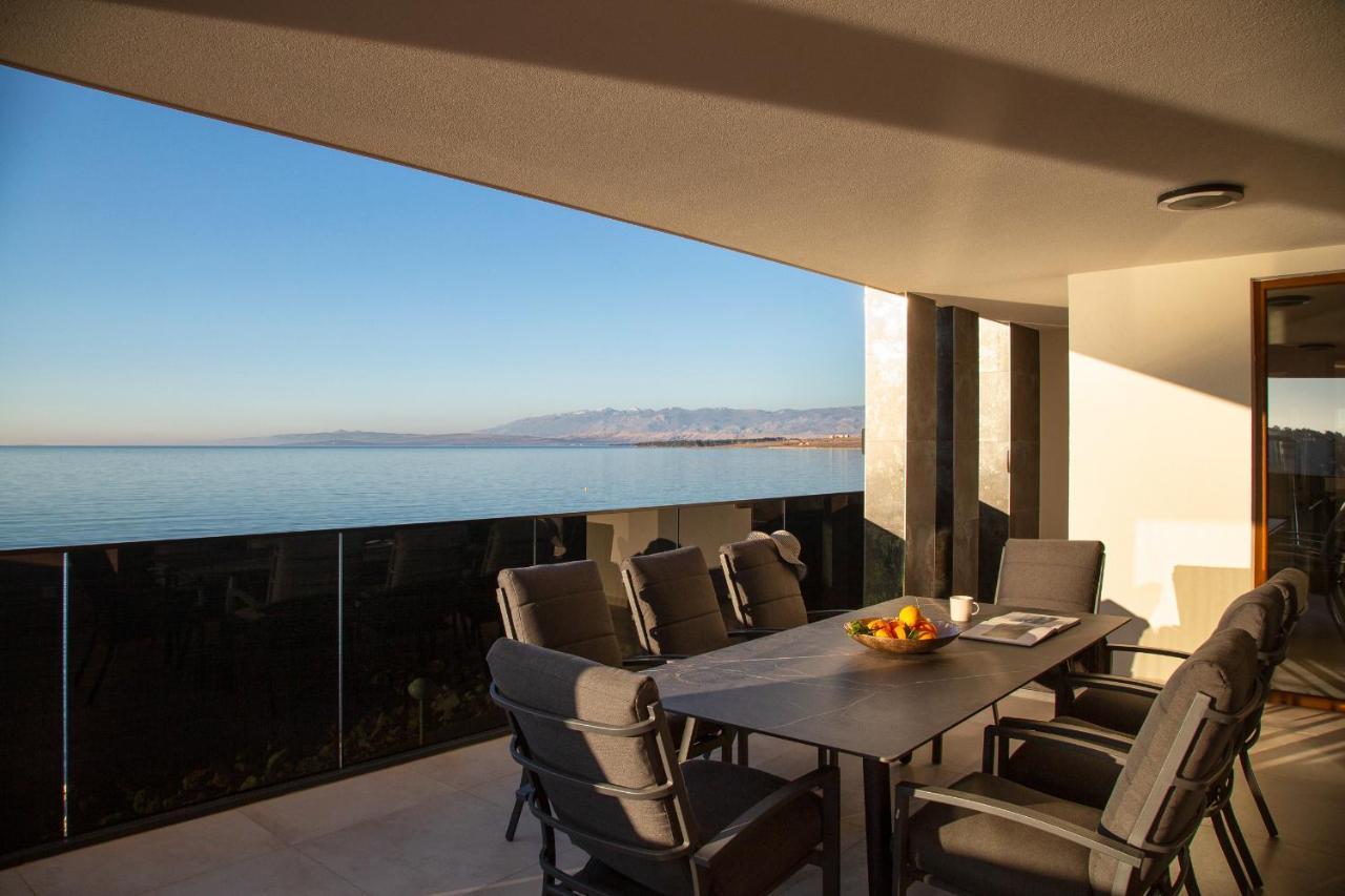 Malibu Imperial Resort Vir Exterior photo